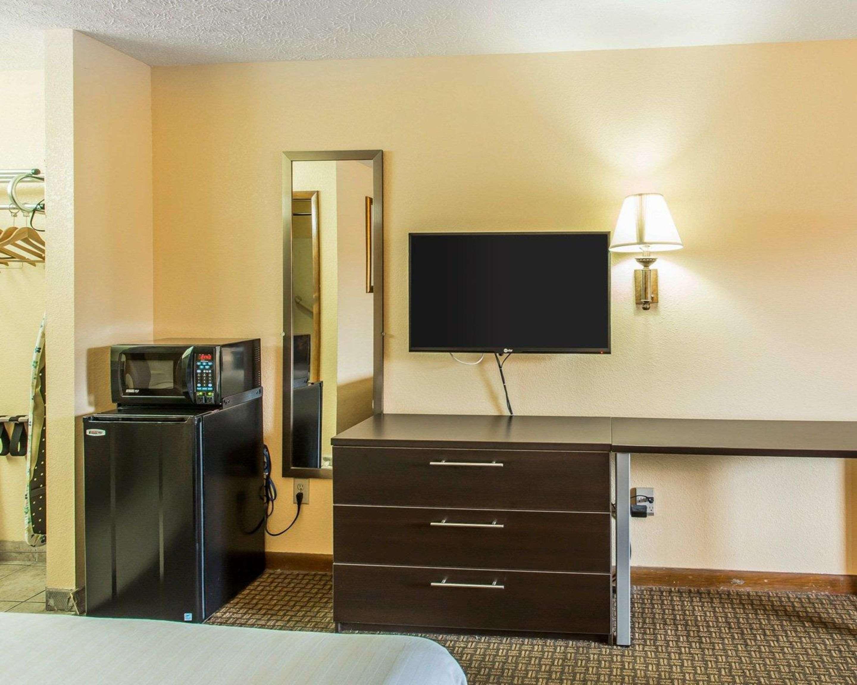 Econo Lodge Nashville North - Opryland Екстер'єр фото