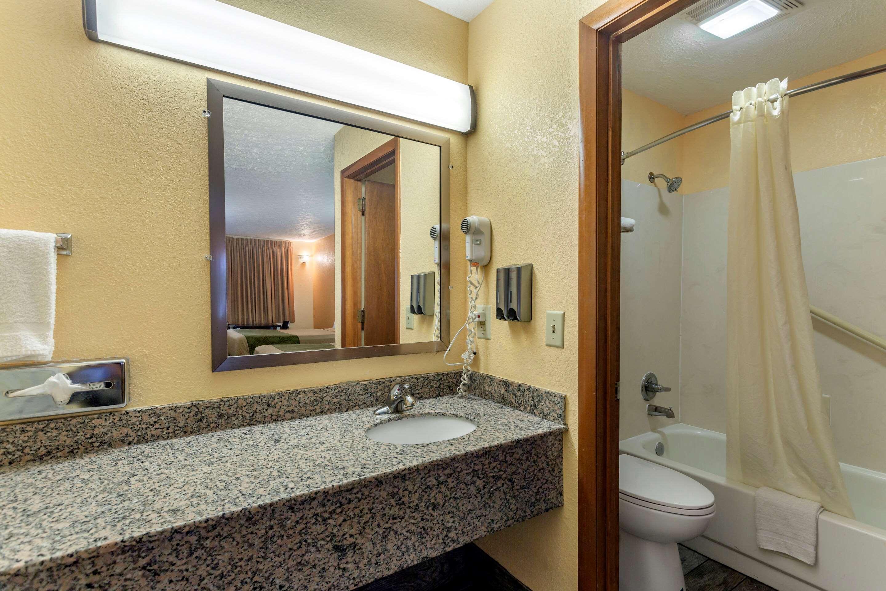 Econo Lodge Nashville North - Opryland Екстер'єр фото