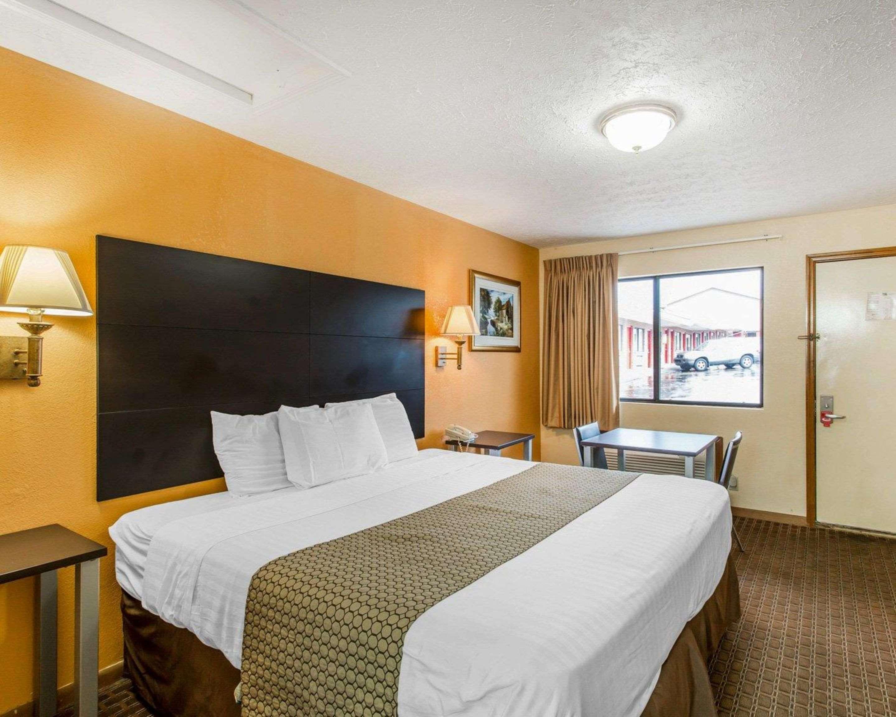 Econo Lodge Nashville North - Opryland Екстер'єр фото