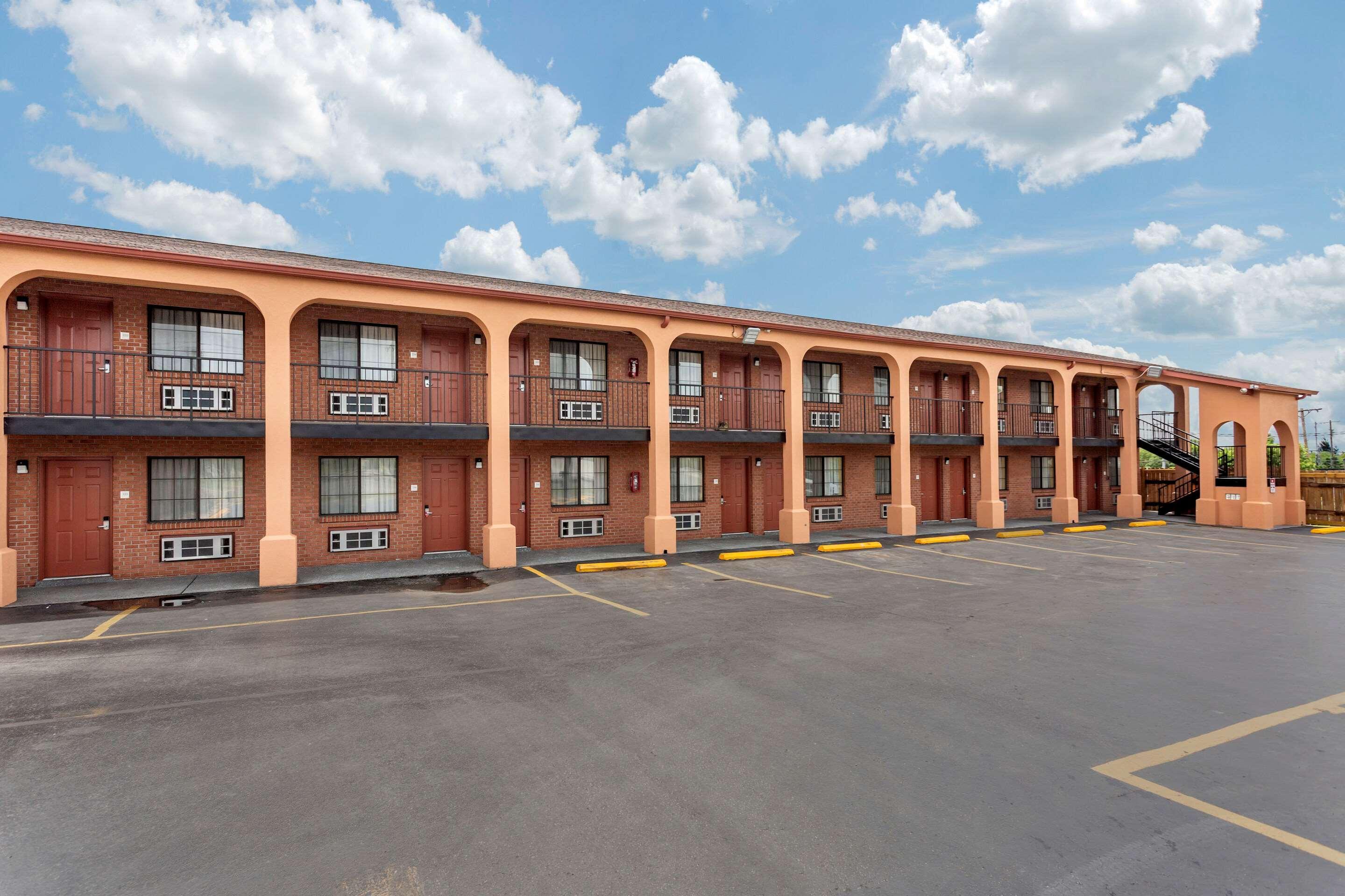 Econo Lodge Nashville North - Opryland Екстер'єр фото