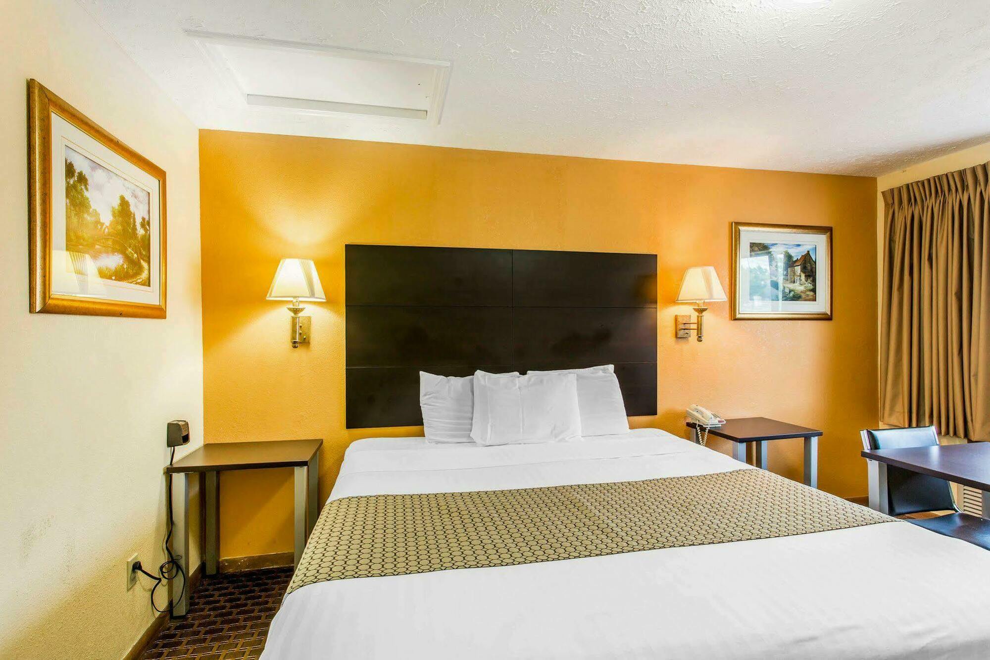 Econo Lodge Nashville North - Opryland Екстер'єр фото