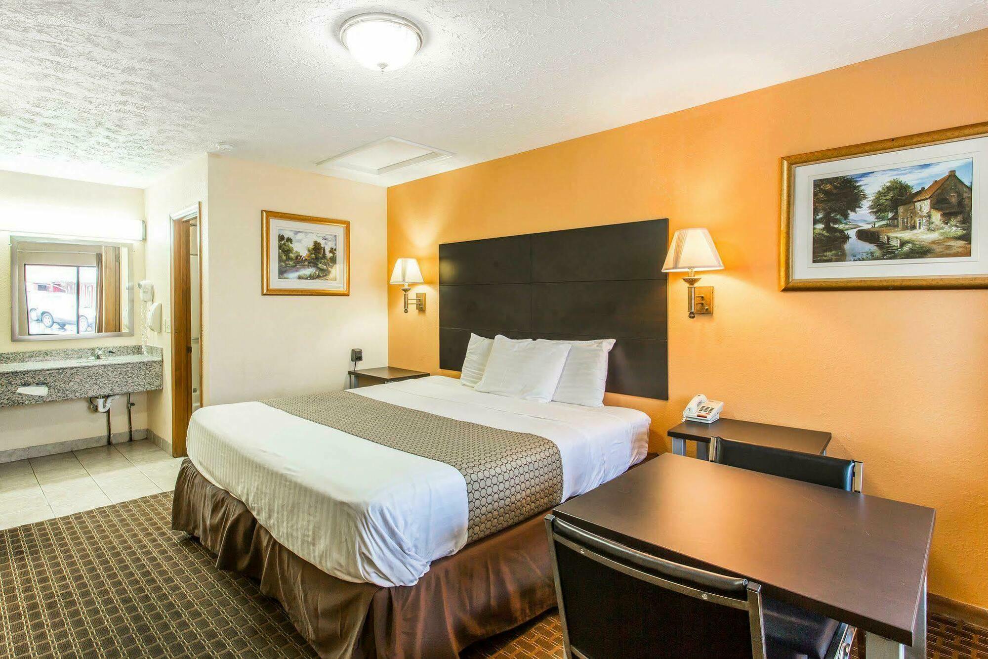 Econo Lodge Nashville North - Opryland Екстер'єр фото